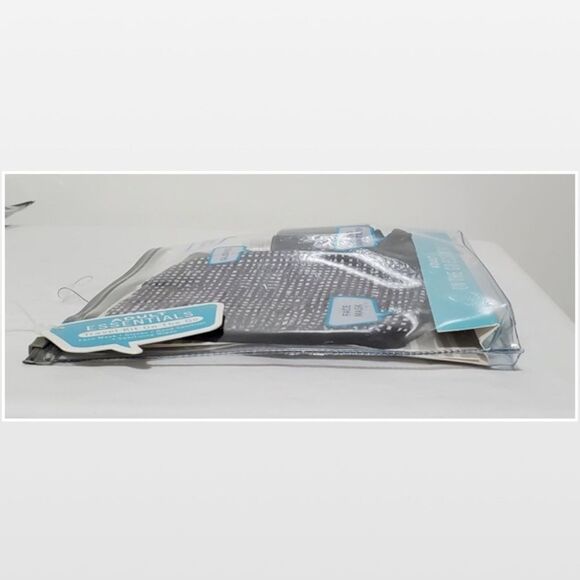 New Adult Mask & Essentials Travel Kit Acce - Picture 5 of 12